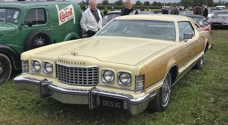 Ford Thunderbird
